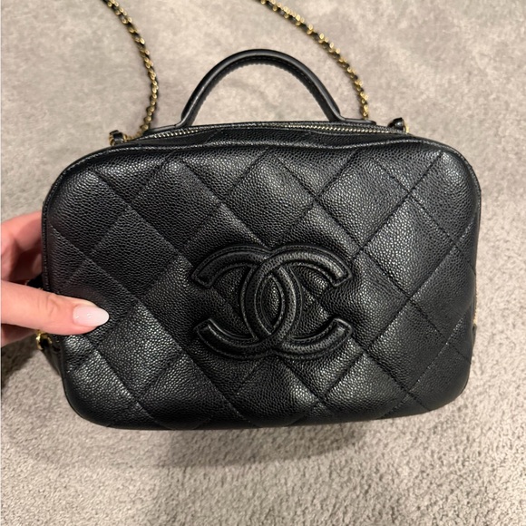 CHANEL Handbags - CHANEL Black Quilted Crossbody Bag with Gold Chain